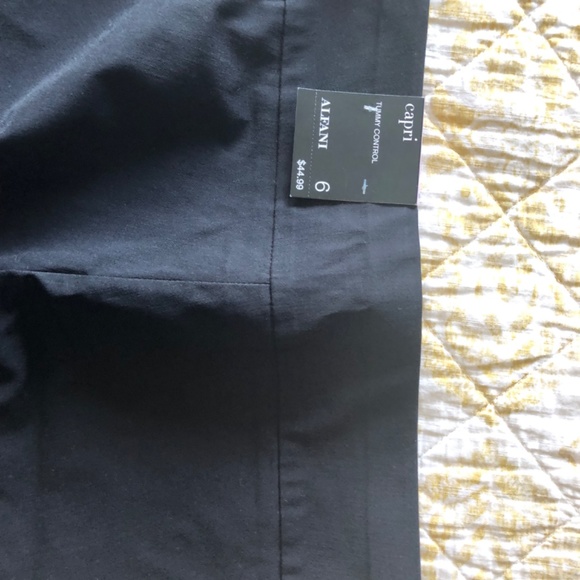 Alfani tummy control capri black nwt - Picture 2 of 3